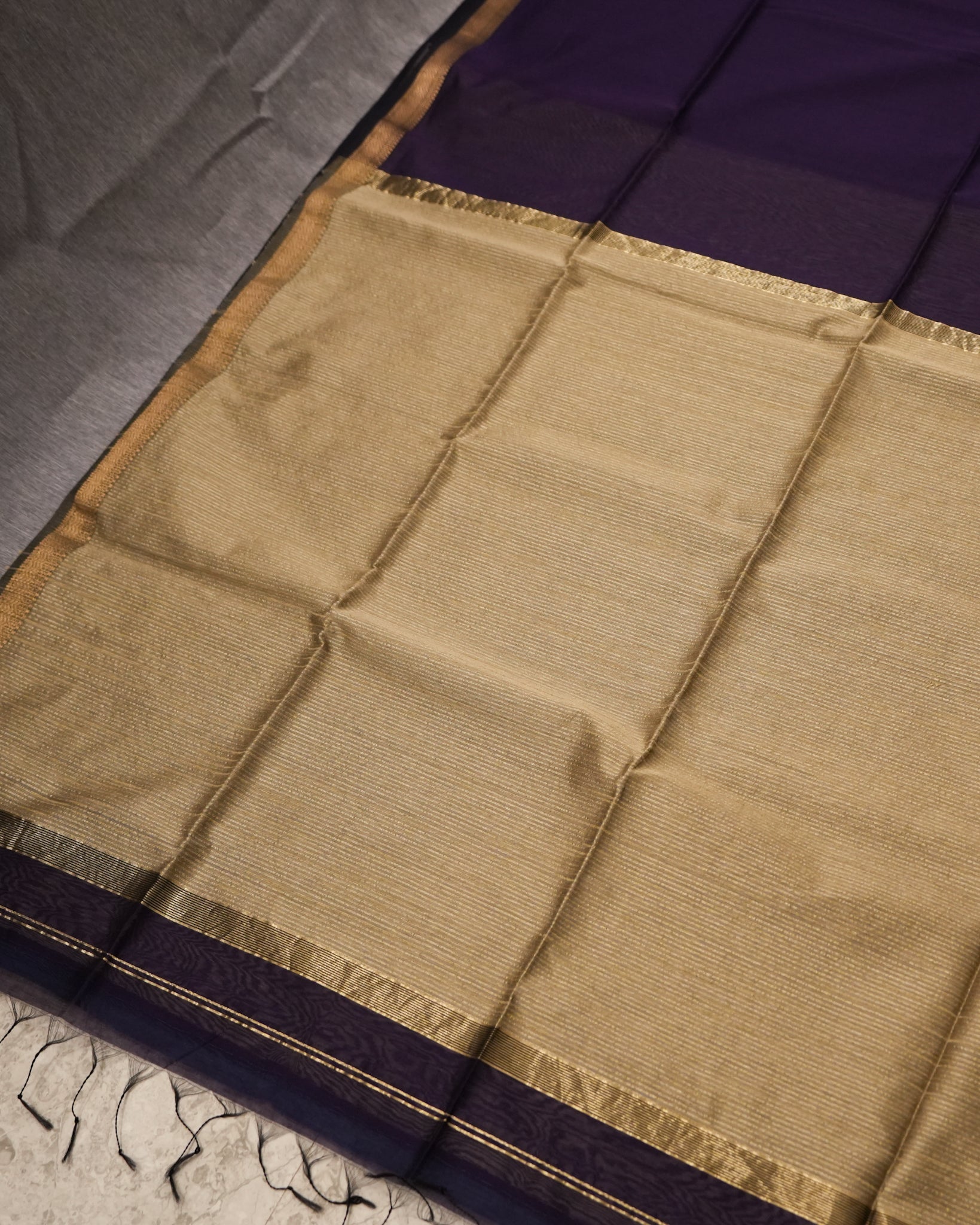 Violet & Beige Woven Pure Silk Cotton Maheshwari Saree