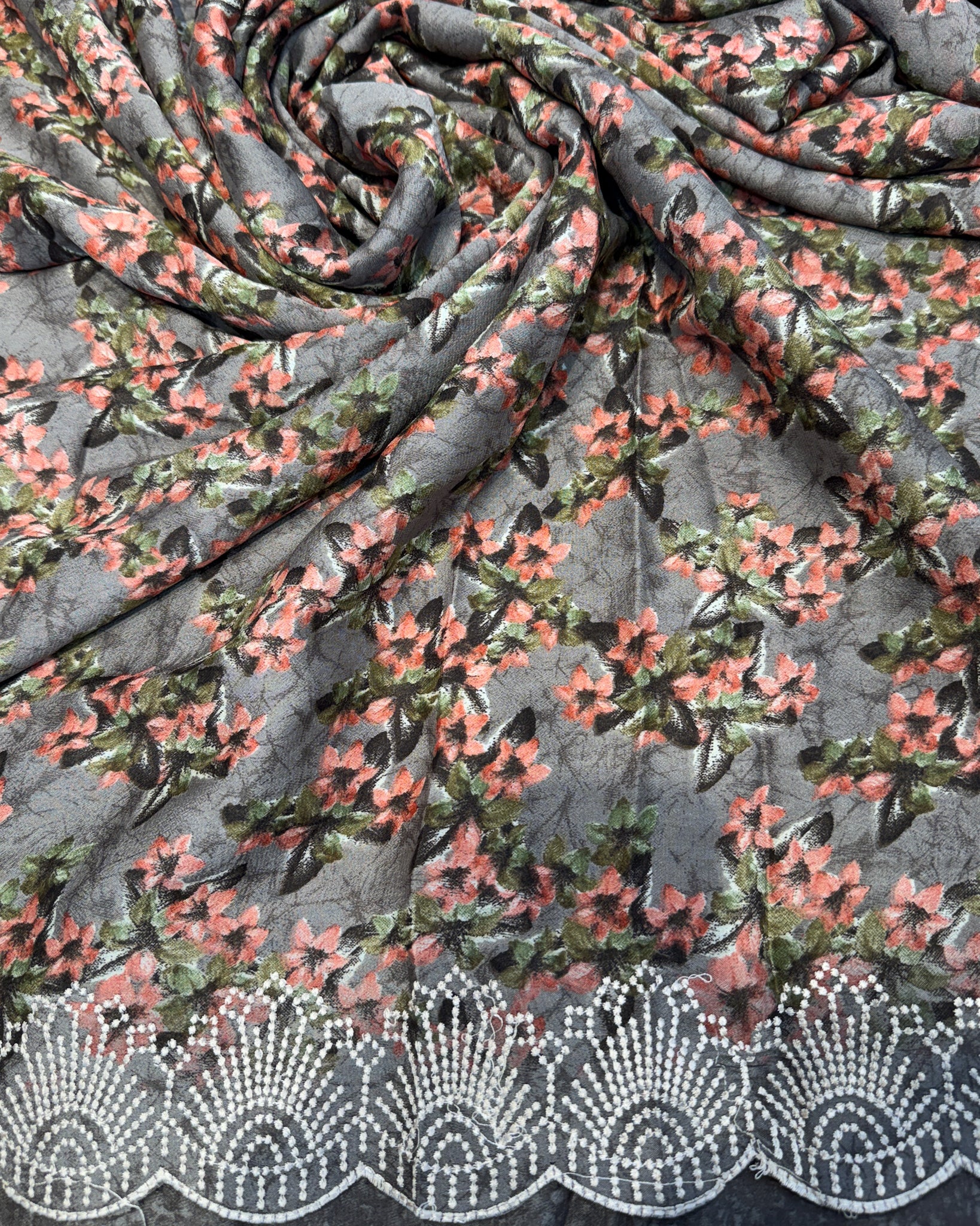 Premium Chiffon Saree with Embroidery Border – Gray