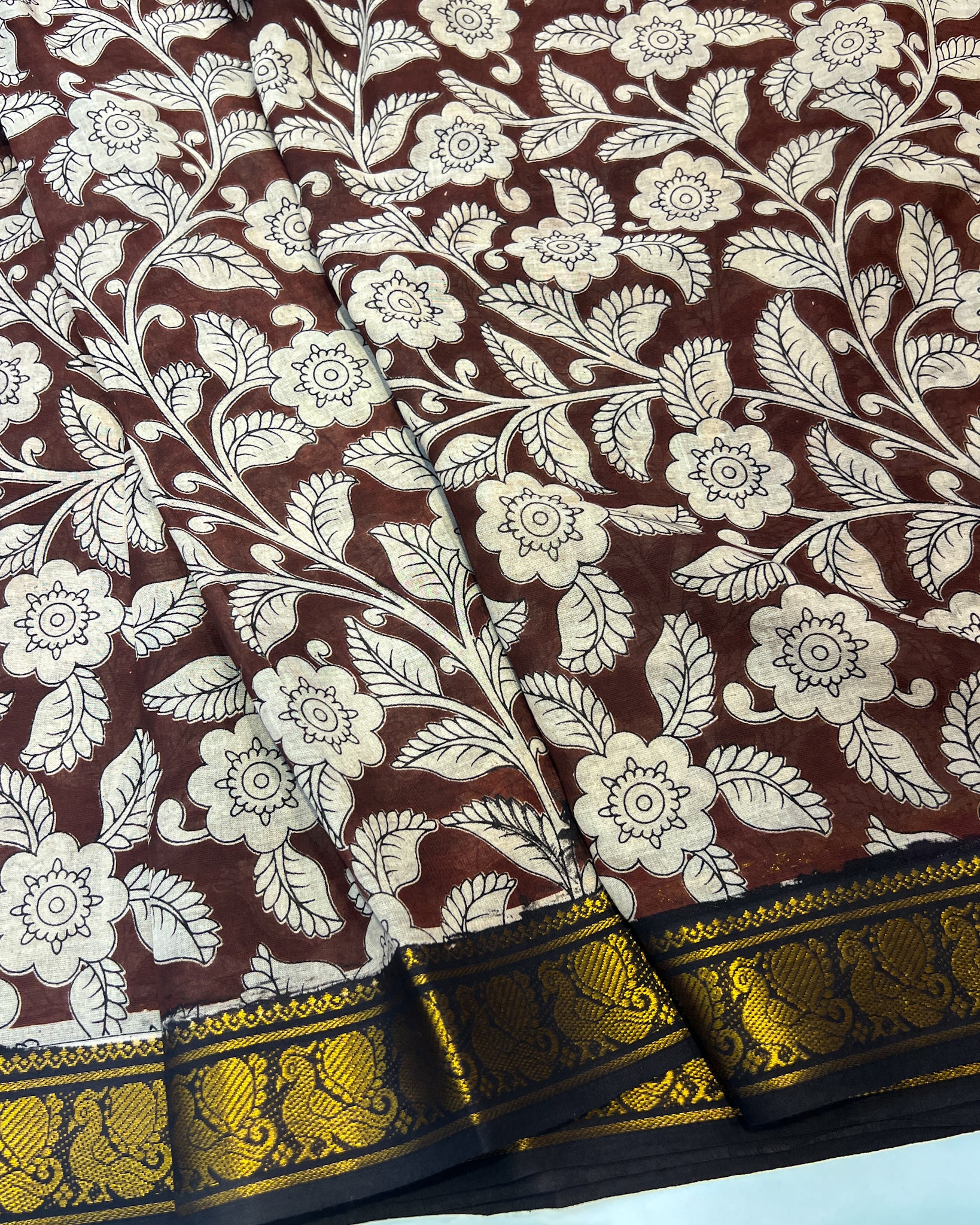 Kalamkari Cotton Saree with Nizam Border – Maroon Floral Pattern