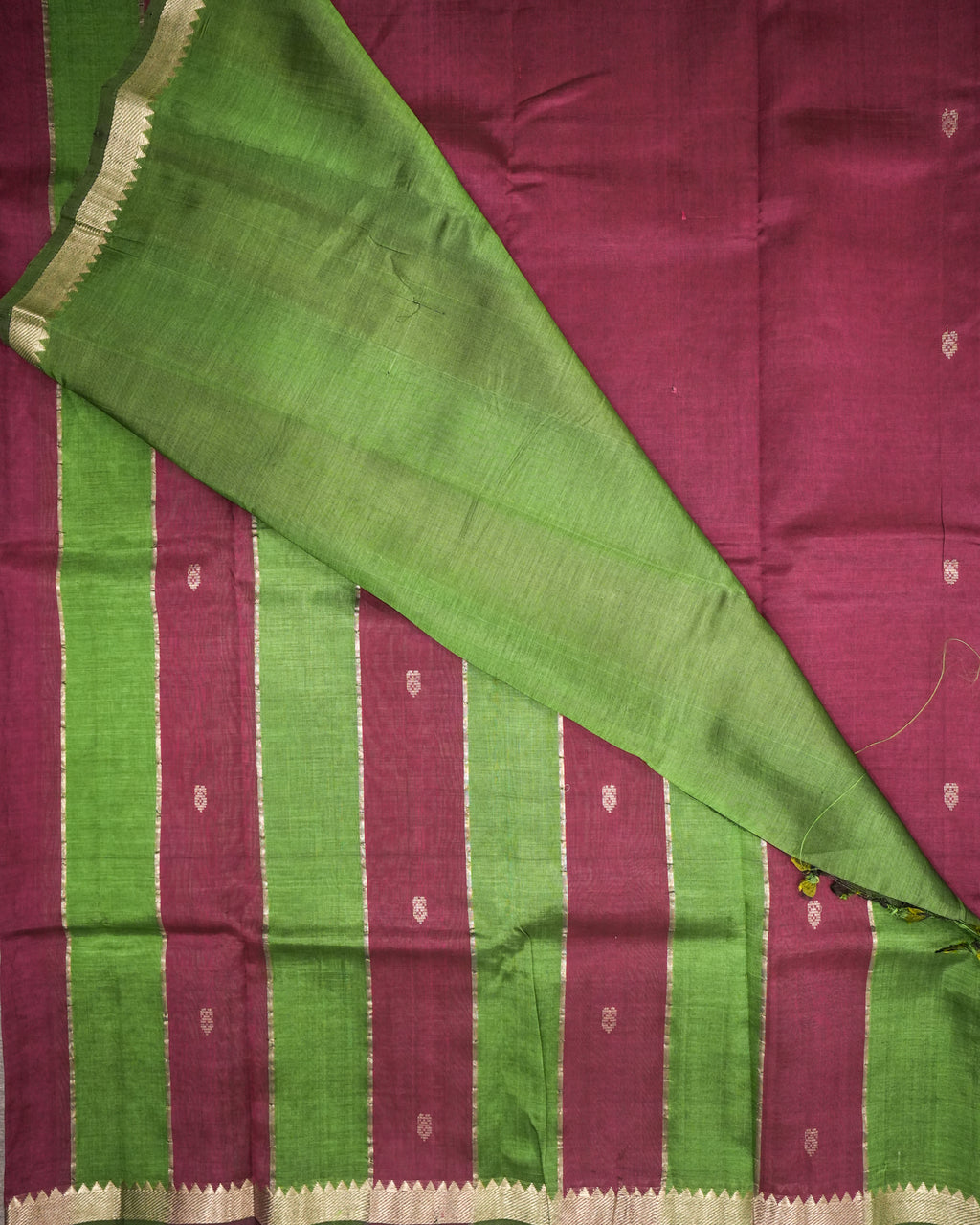 Mangalgiri Gatti Neta Saree – Wine & Green Contrast
