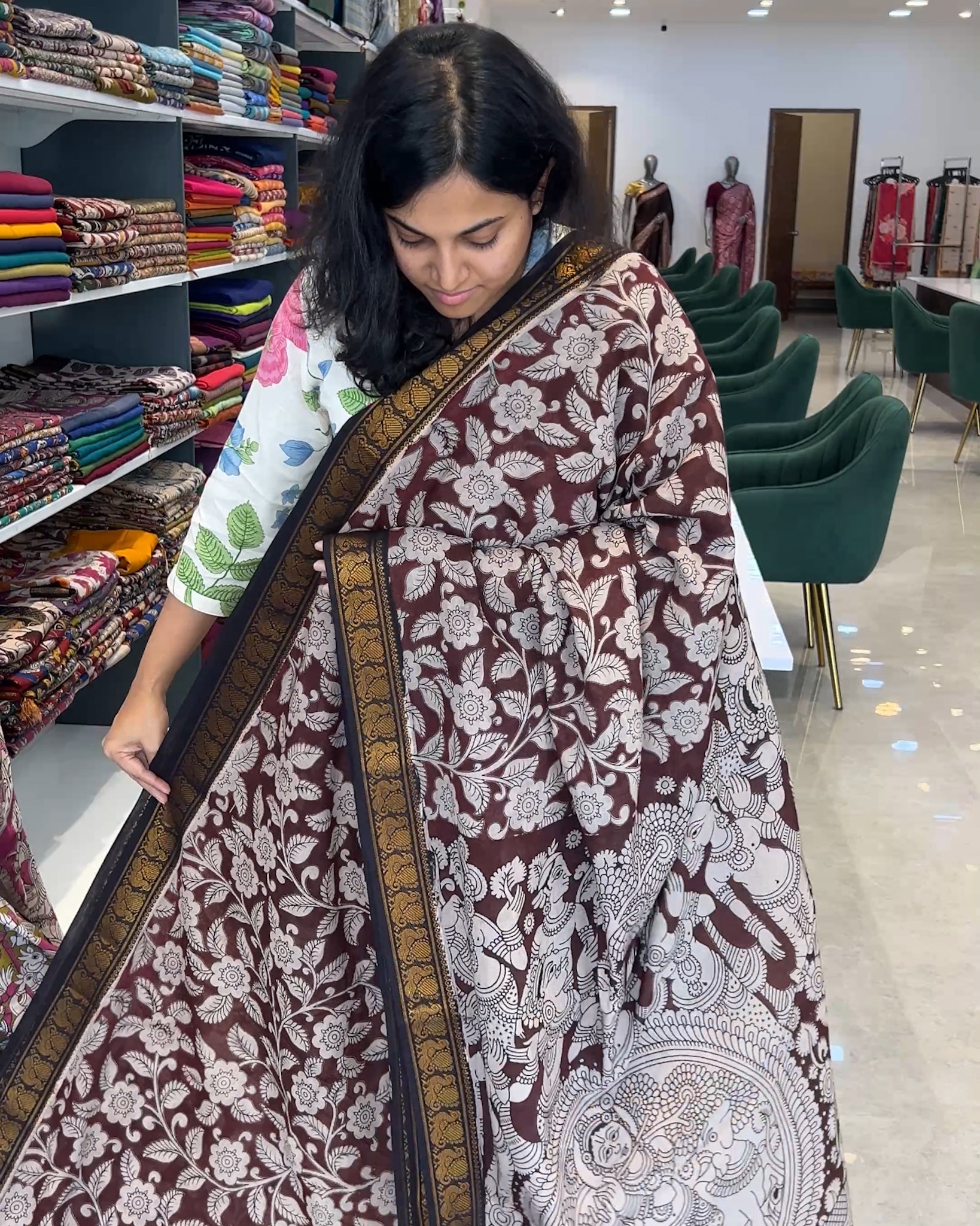 Kalamkari Cotton Saree with Nizam Border – Maroon Floral Pattern
