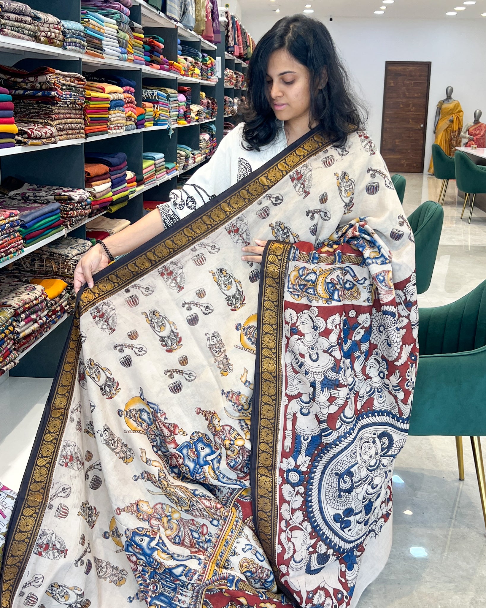 Kalamkari Cotton Saree with Nizam Border – White Village Pattern