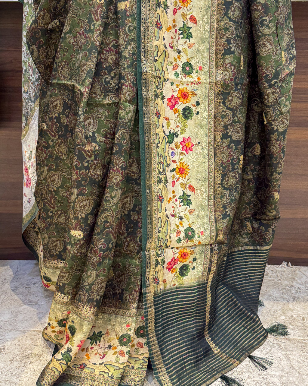 Premium Georgette Viscose Digital Print  Saree with Elephant Zari Buttas